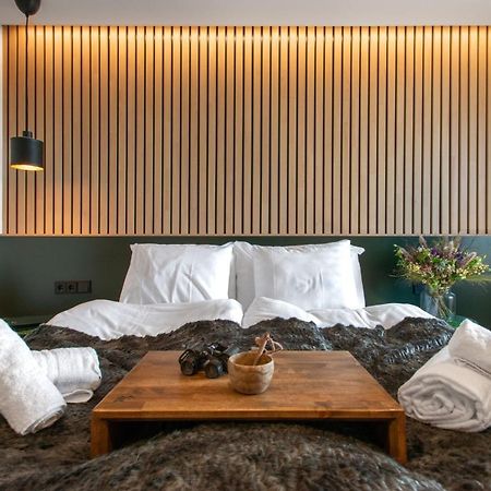 Haltia Lake Lodge Nature Boutique Hotel & Glamping إسبو المظهر الخارجي الصورة